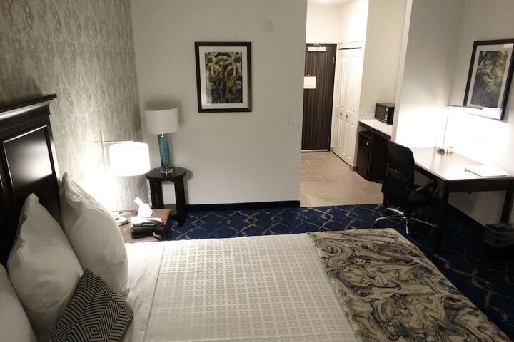 Room 8 of 34