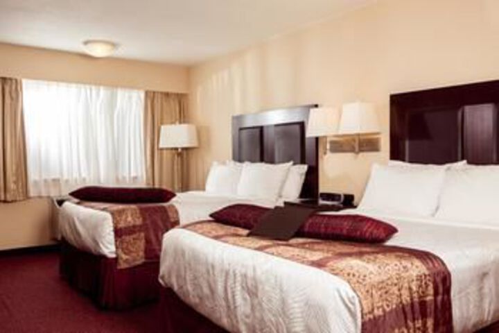 BEST WESTERN PLUS Coquitlam Inn Convention Centre