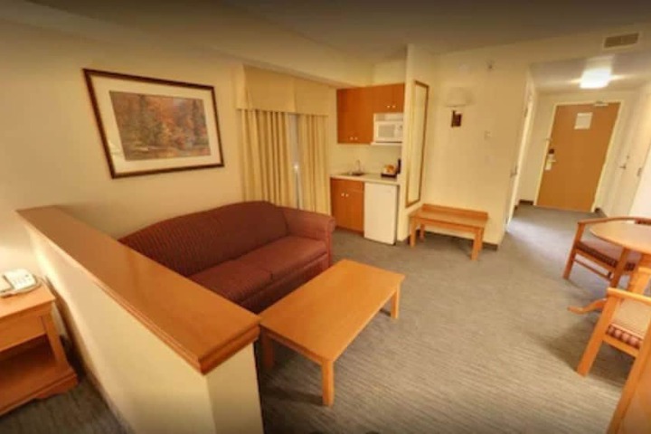 Room 60 of 77
