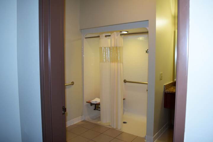 Room 21 of 52
