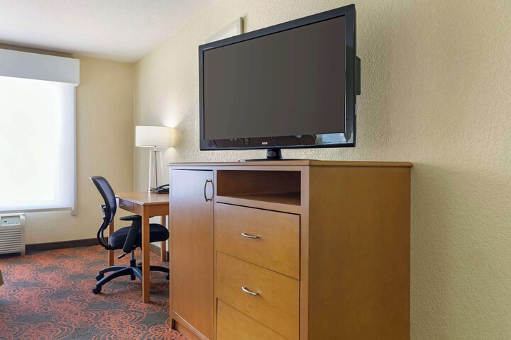 Best Western Plus Waco North