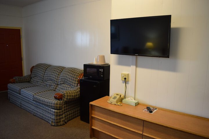 Room 16 of 19