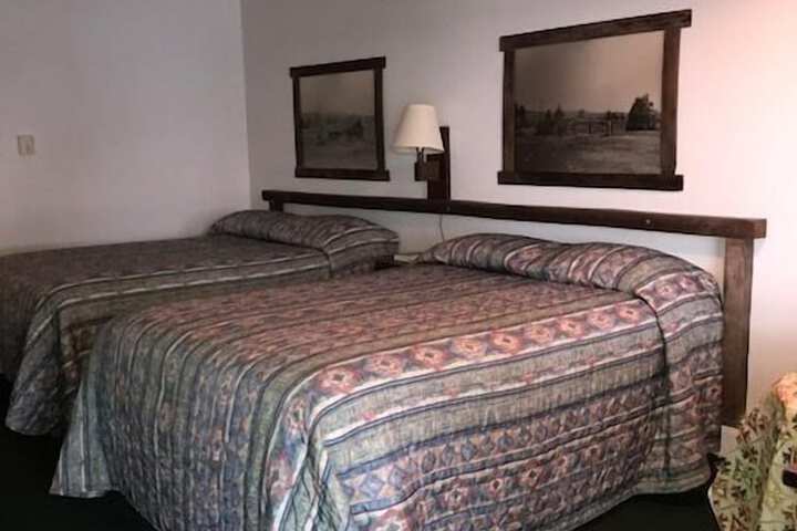 Bunkhouse Motel