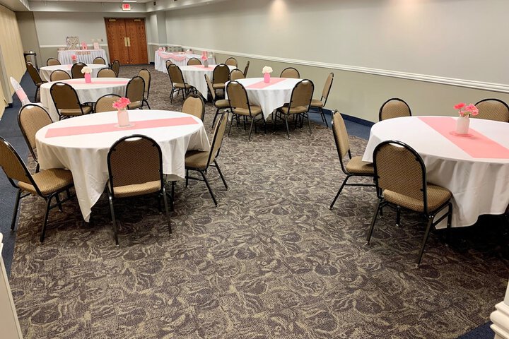 Ballroom/Hall 44 of 50