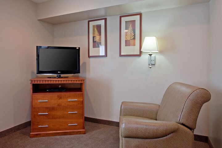 Room 18 of 25