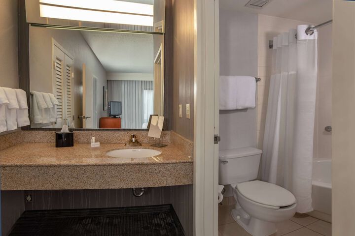 Room 7 of 27
