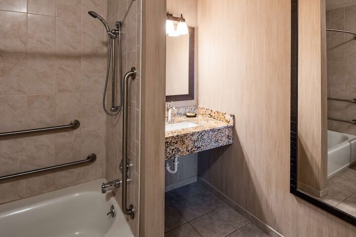 Best Western Plus Flathead Lake Inn & Suites