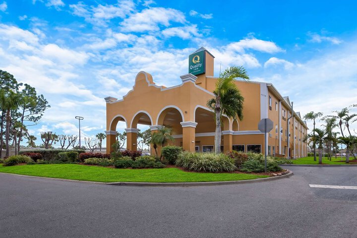 Hotel 4 of 35