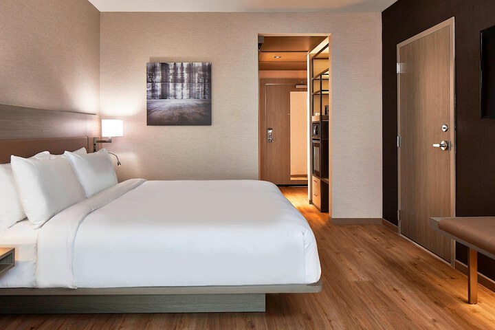 Room 21 of 39