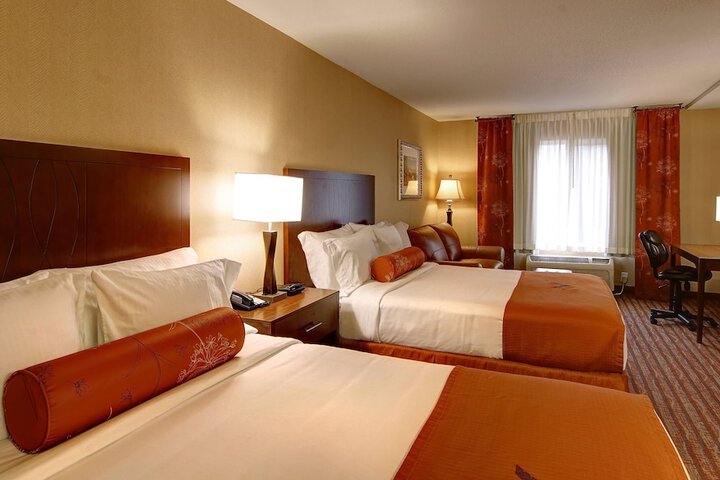 Phoenix Inn Suites - Albany