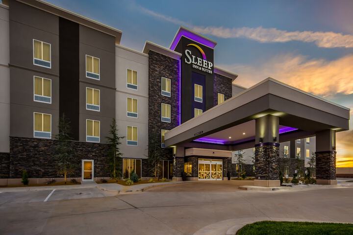 Hotel 2 of 63