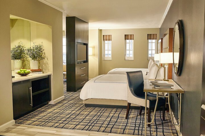 Room 87 of 122