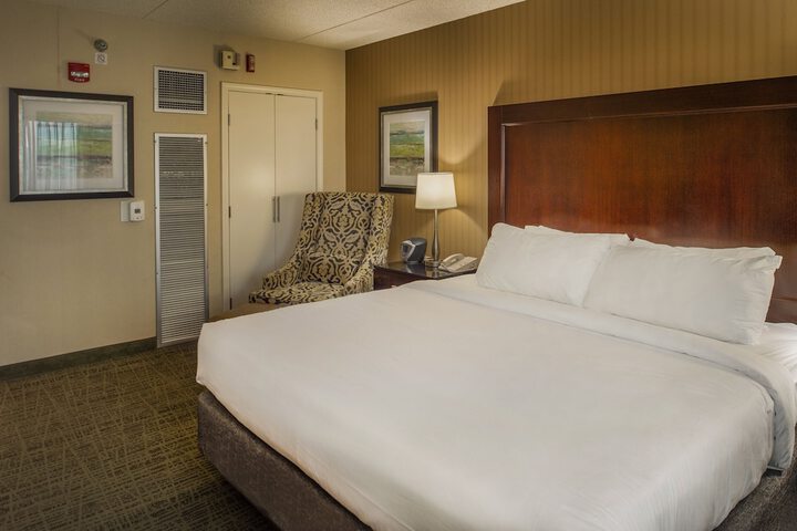 Crowne Plaza St. Louis Airport by IHG