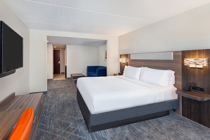 Room 42 of 60