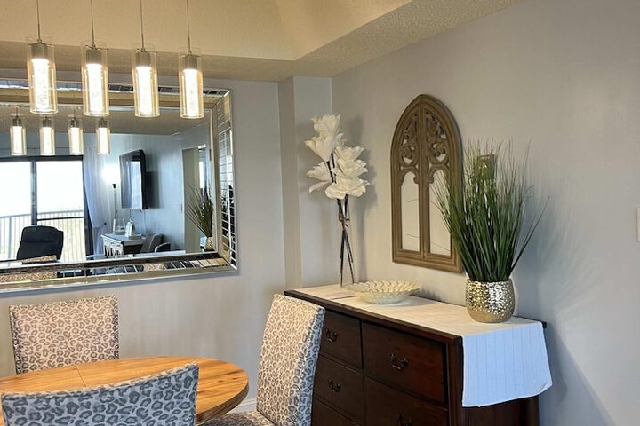 Uhost AI 2BR Condo Scenic Mountain Retreat