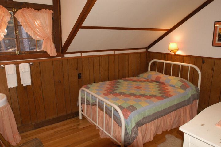 Room 27 of 40