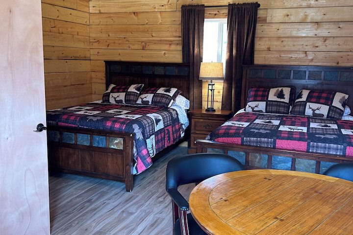 Carlo Creek Cabins