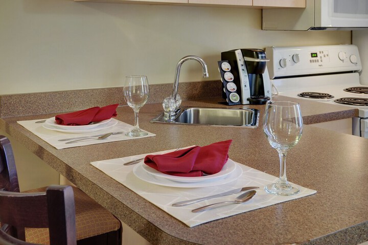 Pomeroy Inn & Suites Fort St. John