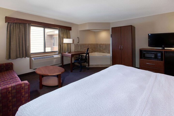 Room 16 of 41