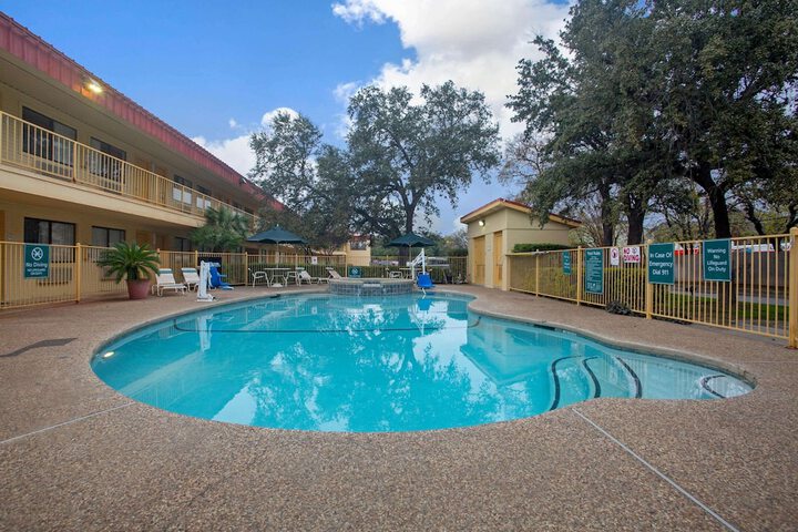 Pool 11 of 63