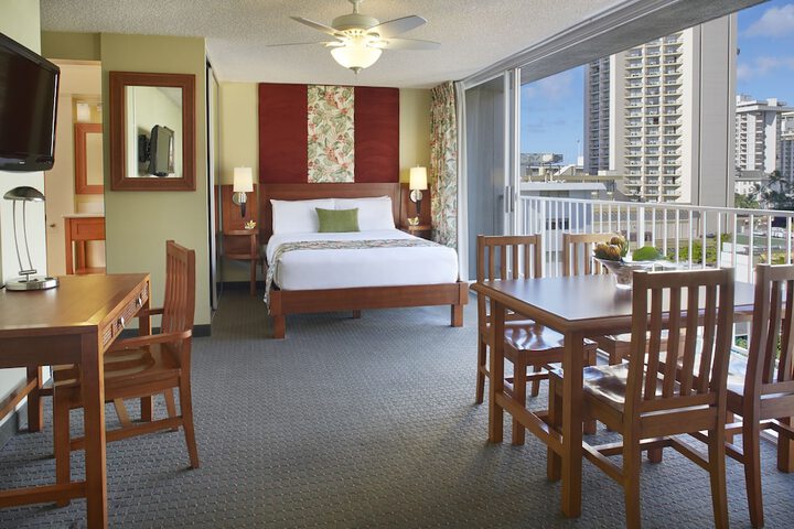 Room 33 of 47