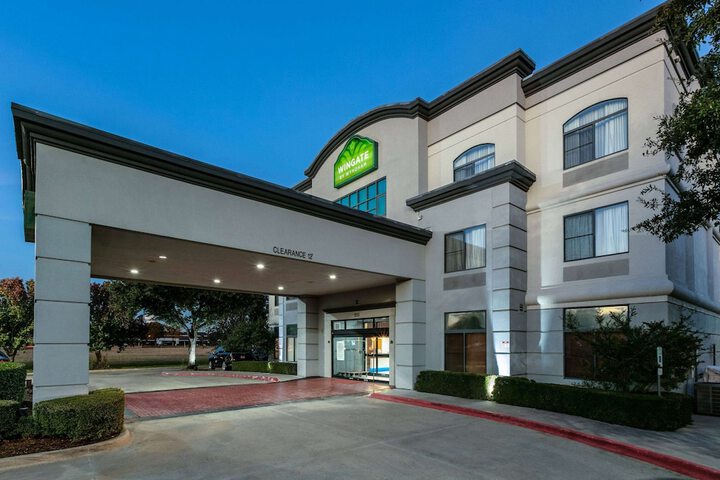 Hotel 5 of 65