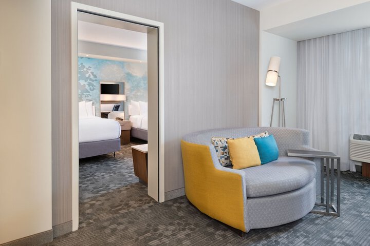 Room 15 of 36