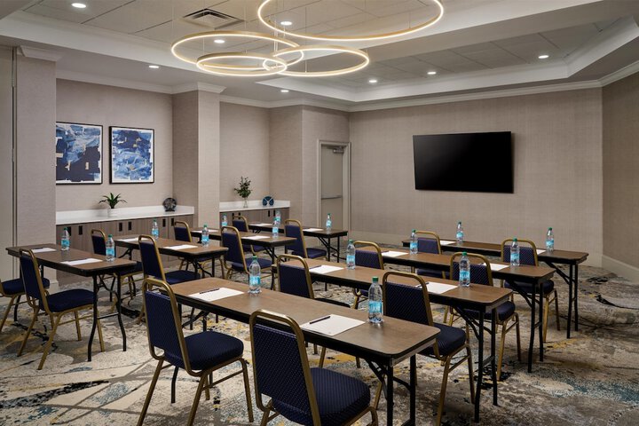 DoubleTree by Hilton Brunswick