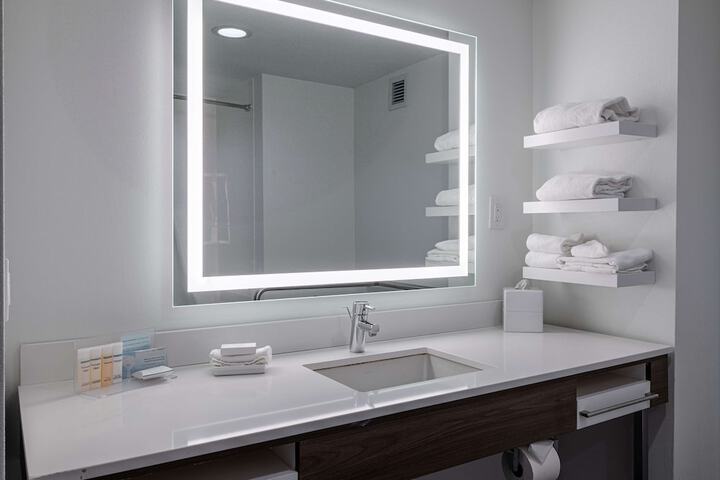 Hampton Inn & Suites Knoxville-Downtown