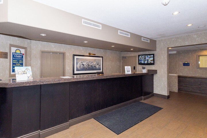 Days Inn & Suites by Wyndham Brandon