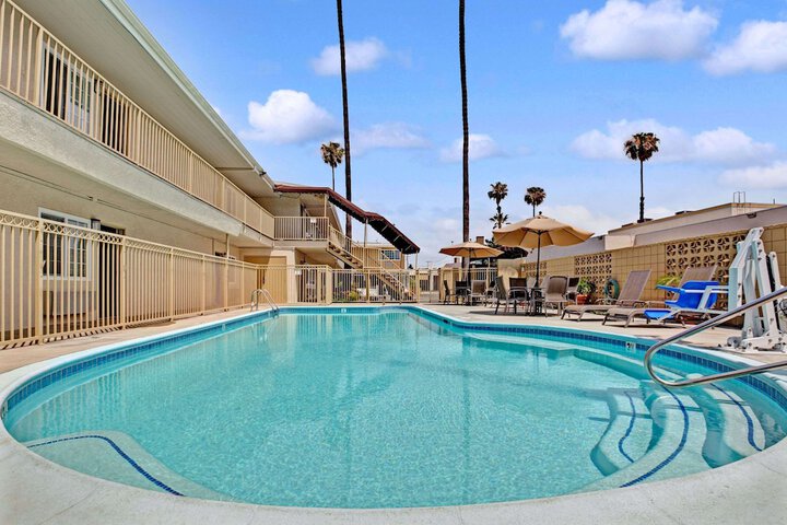 Pool 3 of 24