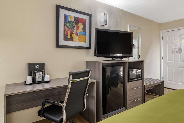 Room 16 of 31