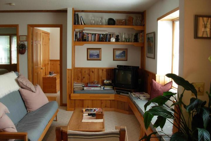 Alaska Chalet Bed & Breakfast