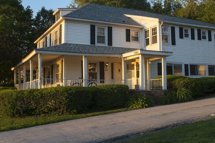 Hotel 5 of 71