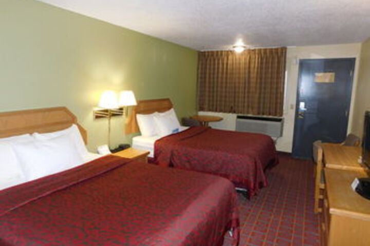 DAYS INN WILLIAMSBURG