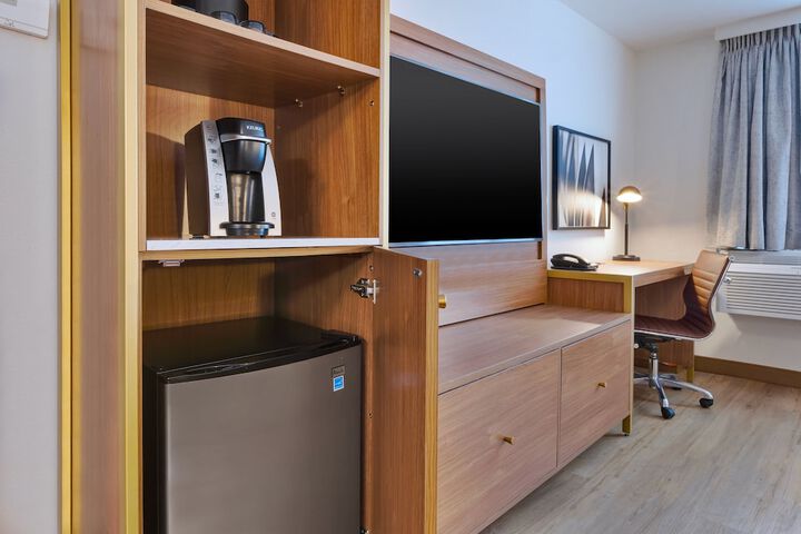 Room 33 of 116