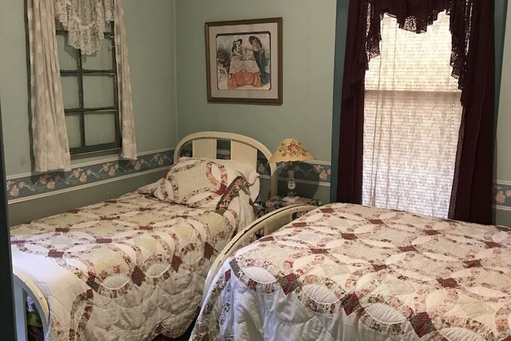 Room 35 of 41