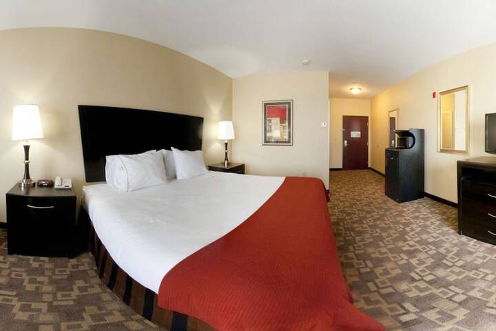 Holiday Inn Express & Suites Snyder by IHG