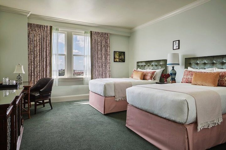 Room 34 of 95
