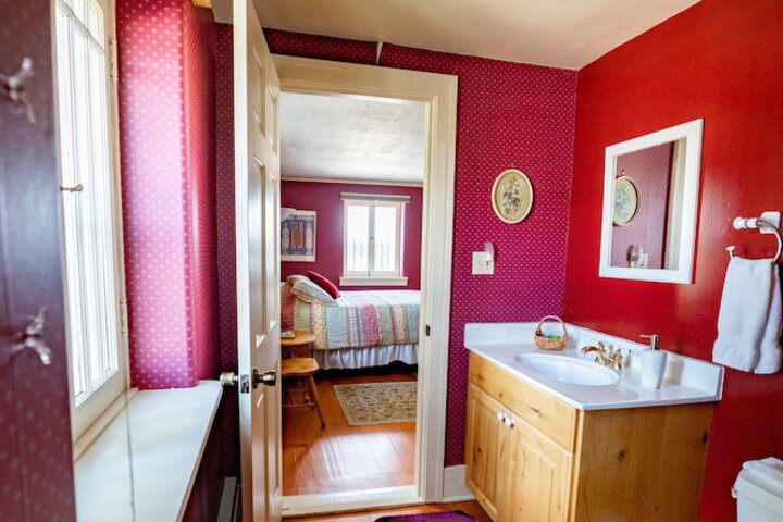 Room 10 of 25
