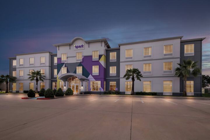 Spark by Hilton Victoria