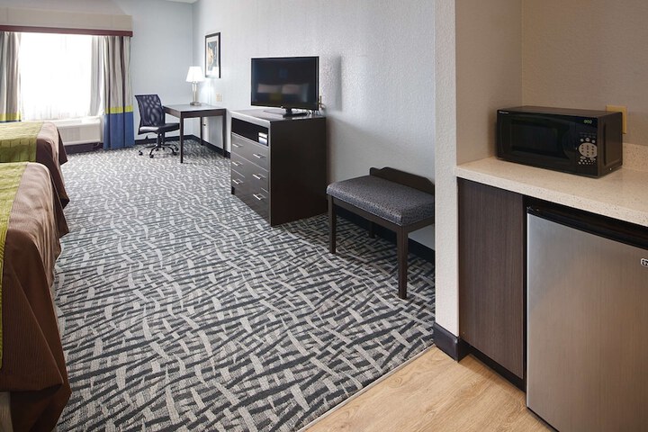 Room 12 of 18