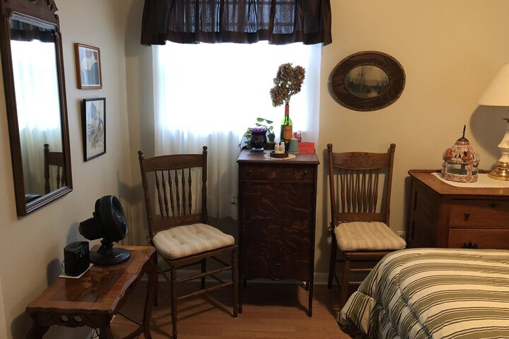 Room 35 of 63