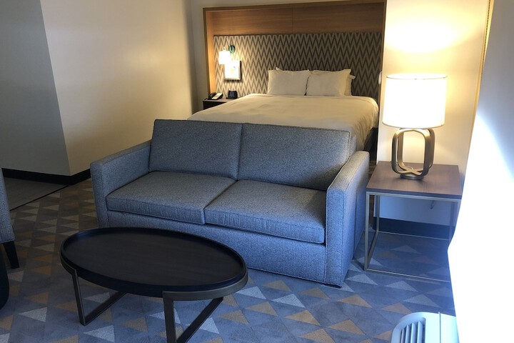 Room 13 of 29