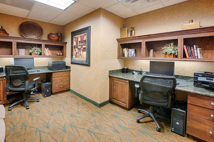 Business Center 46 of 46