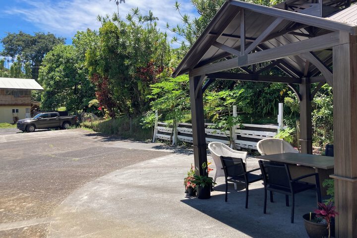 Hilo Bay Oceanfront B & B