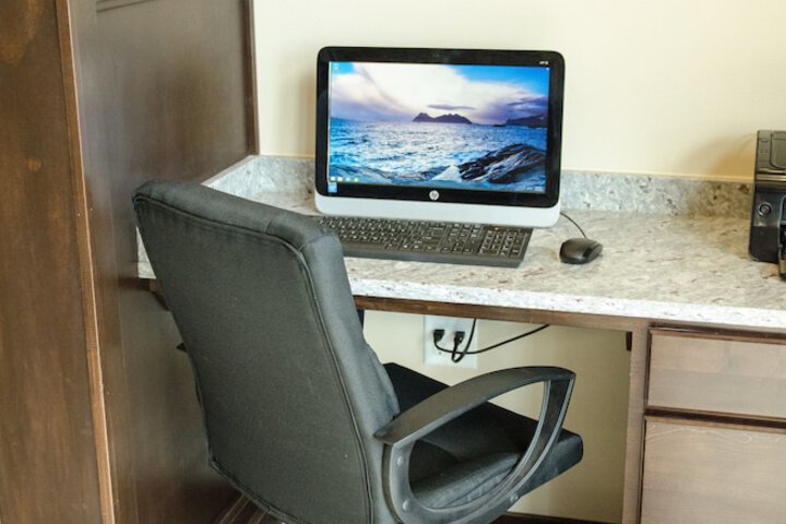 Business Center 58 of 61