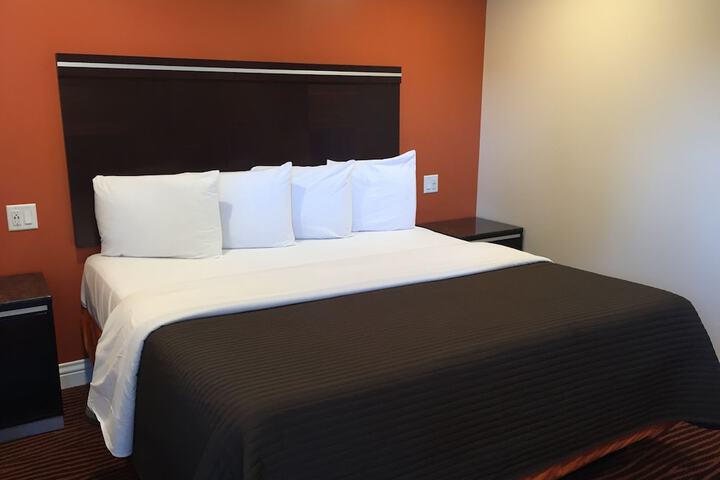 Room 5 of 23