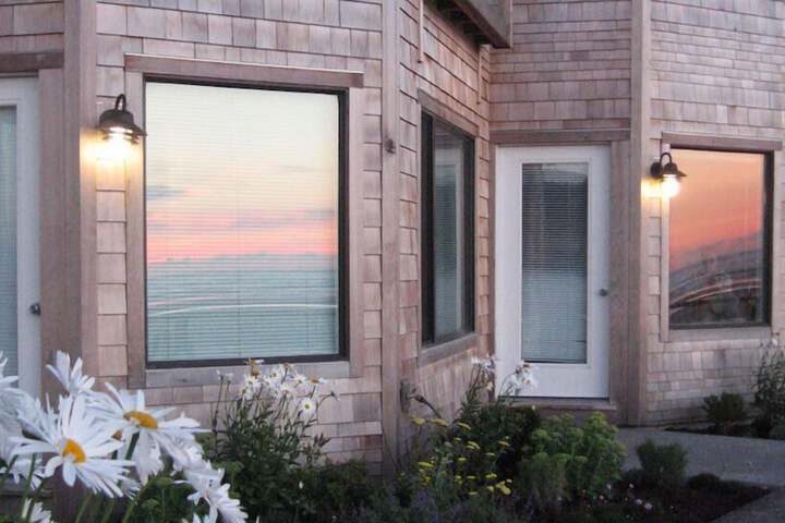 Sundeck 22 of 23
