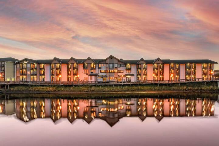 Kathryn Riverfront Inn an Ascend Collection Hotel